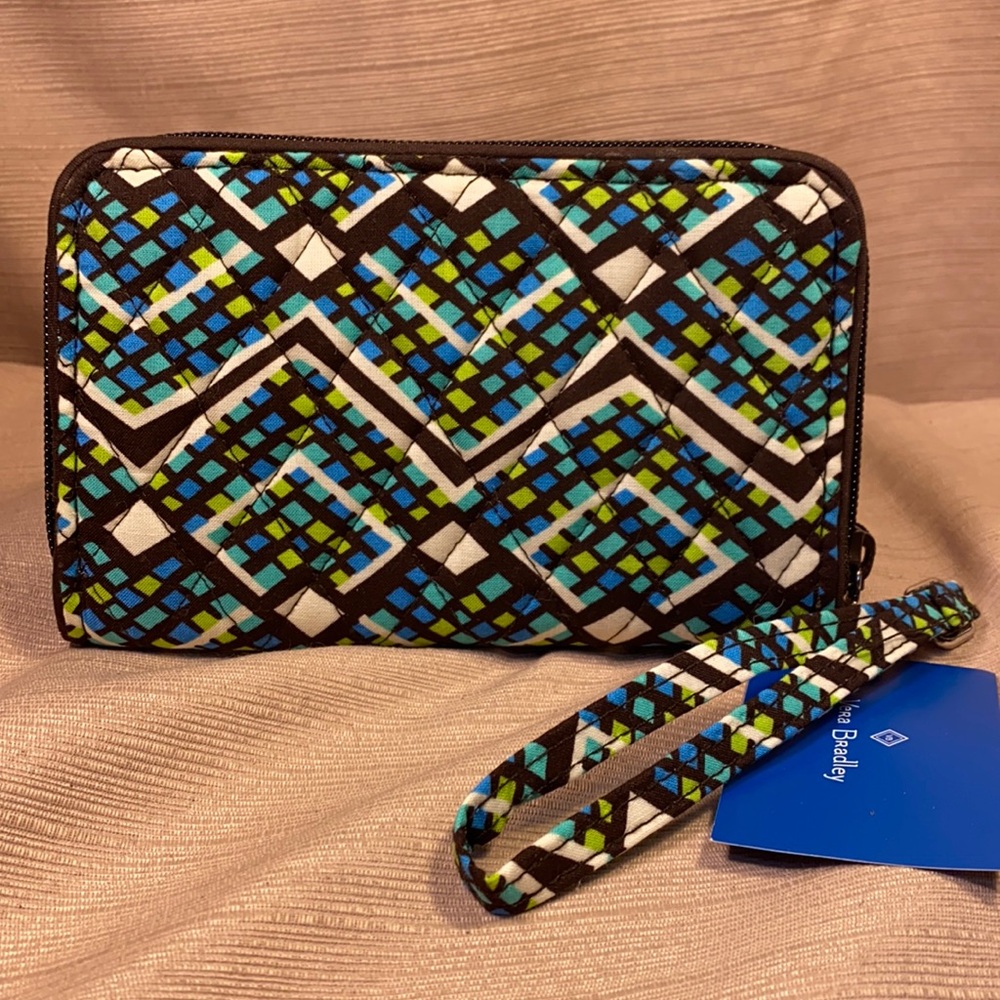 NWT Vera Bradley Grab & Go Wristlet
